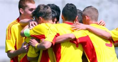 Stire din Sport : Fotbal: Naționalele U17 și U19 au început pregătirile pentru calificările la CE 2016