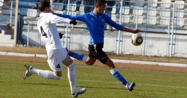 Stire din Sport : 22 de juniori de la Academia Hagi participă la turneul din Olanda