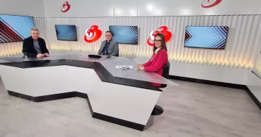 Stire din Actualitate : „Jurnaliștii în direct” - Zoom pe actualitate cu Răzvan Rotaru, Cristian Hagi și Alina Gâju