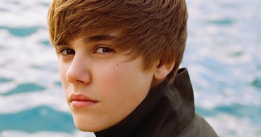 Stire din Monden : Biletele la două concerte ale lui Justin Bieber s-au vândut în 30 de secunde