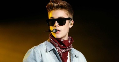 Stire din Actualitate : Justin Bieber i-a cumpărat tatălui său o proprietate de 850.000 dolari
