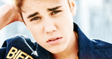 Stire din Monden : Justin Bieber, acuzat oficial de vandalism, după ce a vopsit cu un spray o clădire în Brazilia