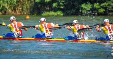 Stire din Sport : Kaiaciștii și canoiștii de la CS Farul, premiați la "maraton"