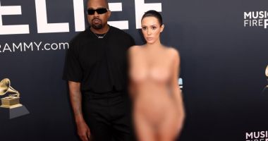 Stire din Actualitate : Apariție neașteptată la premiile Grammy! Soția artistului Kanye West a defilat dezbrăcată pe covorul roșu