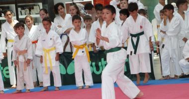 Stire din Sport : Medalii pentru karatiștii de la Dinamic Constanța