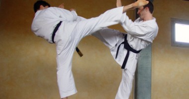 Stire din Sport : Karate - Shotokan / Începe Campionatul Național de copii și tineret, la Tuzla
