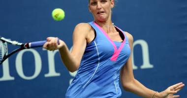 Stire din Sport : Karolina Pliskova, învinsă în primul tur la Dubai