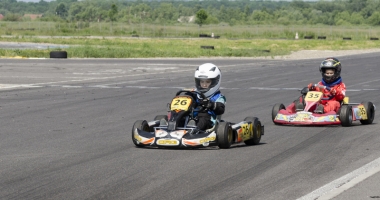 Gata de start, în etapa a lll-a a Campionatului Național de karting - 2