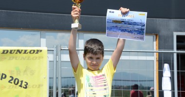 Stire din Sport : Karting / Răzvan Onoaie, locul trei la etapa a doua a Naționalelor