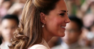 Stire din Actualitate : Sărbătoare în MAREA BRITANIE! KATE MIDDLETON a NĂSCUT un BĂIAT