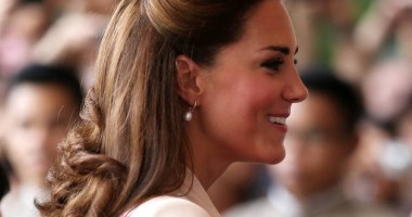 Stire din Monden : Stilistul ducesei Kate Middleton, concediat pentru ... trădare