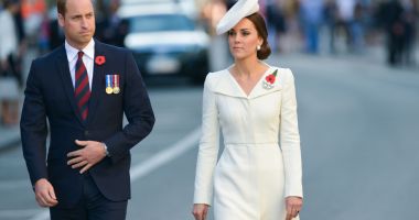 Stire din Monden : Kate Middleton, dusă la spital după ce a intrat în travaliu