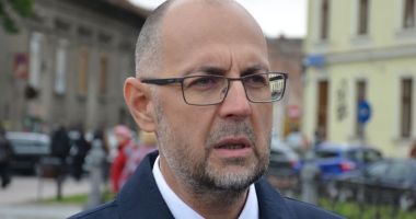 Stire din Politică-Administrație : Kelemen Hunor: "Nu susținem un guvern minoritar!"