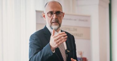 Stire din Politică-Administrație : Kelemen Hunor: "Trebuie să desființăm toate agențiile regionale, nu este nevoie de ele!"