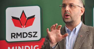 Stire din Politică-Administrație : UDMR IESE DE LA GUVERNARE