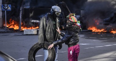 Stire din Actualitate : Război civil în Ucraina! Explozii violente în centrul orașului Donețk