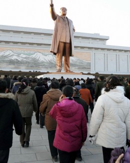 Stire din Actualitate : Kim Jong-il zeificat: Natura salută memoria fostului lider nord-coreean