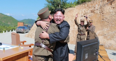 Stire din Actualitate : Donald Trump: Kim Jong-un "începe să ne respecte"