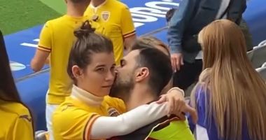 Stire din Actualitate : Kira Hagi s-ar fi logodit la Salonic. Cine este viitorul ei soţ