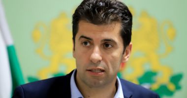Stire din Actualitate : Premierul Bulgariei le cere cetățenilor să-și doneze salariul pentru Ucraina