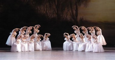 Teatrul "Oleg Danovski"/Gală de balet, cu invitați din Coreea