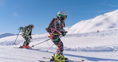 Stire din Social : Se deschide sezonul de schi la Băile Şugaş