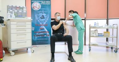 Stire din Actualitate : KIaus Iohannis s-a vaccinat cu a treia doză anti-COVID
