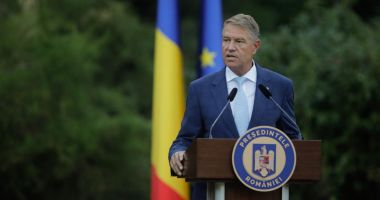 Stire din Politică-Administrație : Președintele Klaus Iohannis a semnat mai multe decrete! Pe cine a decorat președintele de 1 Decembrie