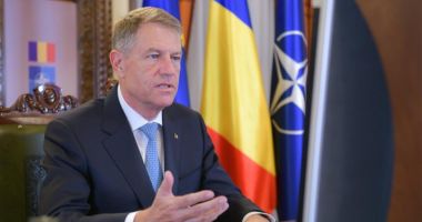 Stire din Politică-Administrație : Noi întâlniri cruciale pentru Klaus Iohannis. Luni vine în România ministrul canadian al Afacerilor Externe