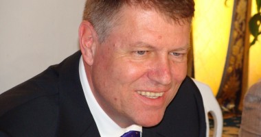 Stire din Politică-Administrație : "USL e o coaliție complicată"