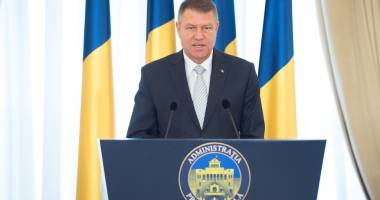 Stire din Politică-Administrație : Președintele Iohannis RETRIMITE în Parlament legea publicității la medicamente