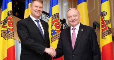 Stire din Politică-Administrație : Klaus Iohannis a discutat cu Nicolae Timofti despre noul Guvern