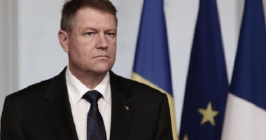 Stire din Politică-Administrație : A ÎNCEPUT ÎNTÂLNIREA IOHANNIS - GRINDEANU