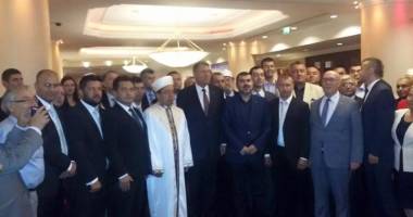 Stire din Politică-Administrație : Klaus Iohannis, alături  de comunitatea musulmană,  la cina de Iftar