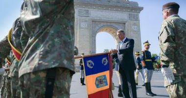 Stire din Actualitate : Iohannis: „Forţele Terestre reprezintă o componentă modernă a Armatei României”