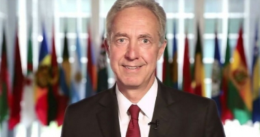 Stire din Eveniment : Hans Klemm: România face cea mai bună alegere cu sistemele Patriot