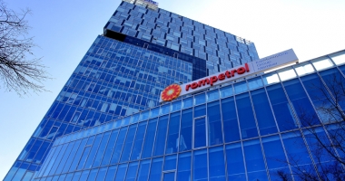 Stire din Economie : Rafinăria Petromidia Năvodari, 5,4 milioane tone de țiței procesate în 2016