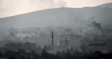 Kobane: arme lansate de americani au căzut în mâinile SI