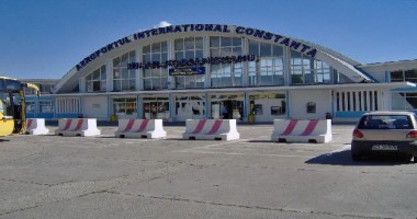 Stire din Eveniment : Polițiștii sunt cu ochii pe aeroporturi