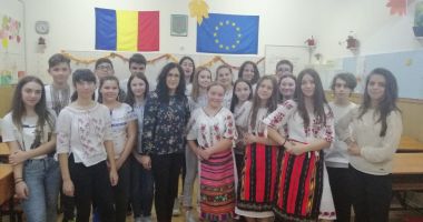 Cum au sărbătorit elevii Ziua Liceului Teoretic "Mihail Kogălniceanu" - 4