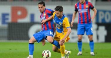 Stire din Sport : Steaua București - Petrolul Ploiești / Cadou special pentru Mircea Rednic