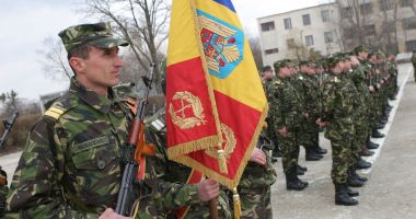 Imagini de colecție! Militari români, misiune specială în Kosovo, 2005 - 4