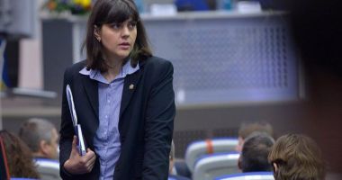 Stire din Eveniment : Curtea Constituțională a DECIS: Laura Codruța Kovesi poate fi REVOCATĂ