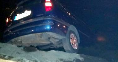 Au ajuns cu mașina în lac - 2