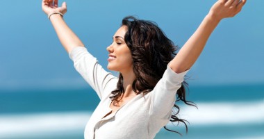 Stire din Diverse : La ce vârstă ajung femeile să se aprecieze? Dar bărbații?