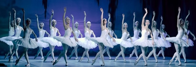 "Lacul Lebedelor", vineri, la Teatrul "Oleg Danovski" - 2