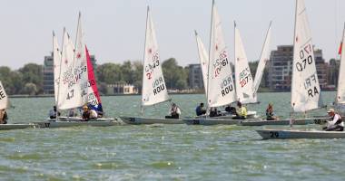Stire din Sport : Lacul Siutghiol găzduiește Europa Cup la yachting