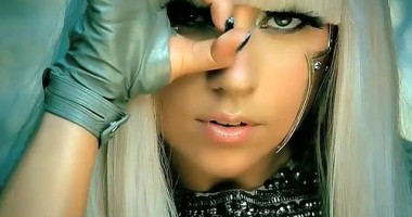 Stire din Monden : Lady Gaga, doborâtă de boală!
