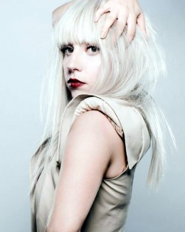 Stire din Monden : E oficial!  Lady Gaga  va concerta  în România