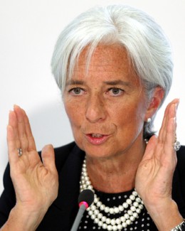 Stire din Actualitate : Christine Lagarde consideră necesar să se acorde Greciei o amânare de doi ani